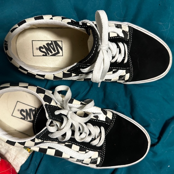 Vans Old Skool Checkered Shoe - Picture 7 of 7